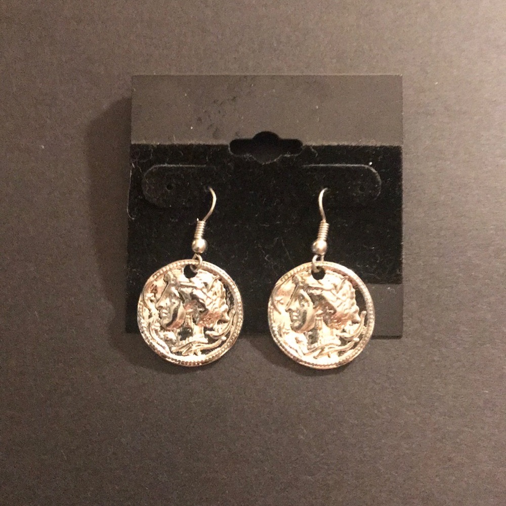 Earrings Silvertone